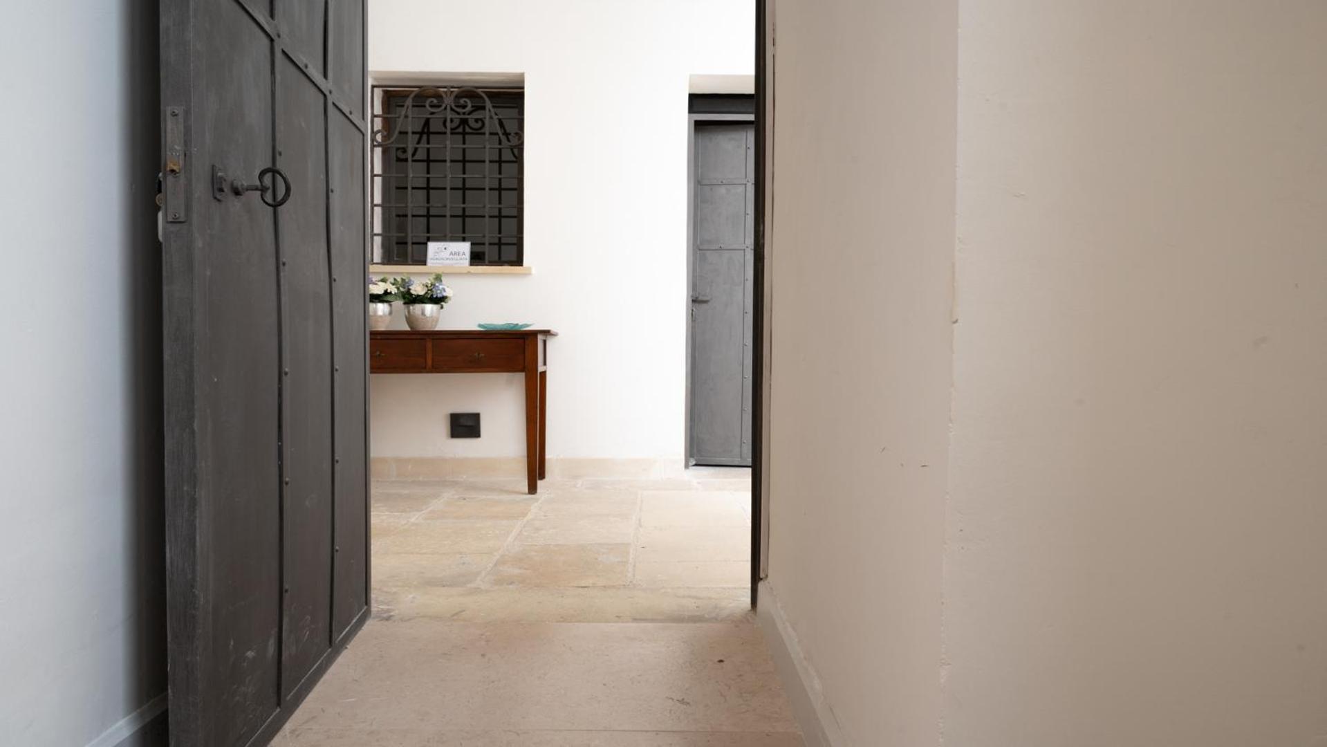 Chicca'S Rooms เลชเช ภายนอก รูปภาพ